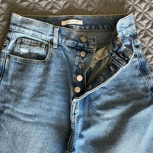 Pacific sunwear women’s jeans. High rise straight distressed. Button fly.